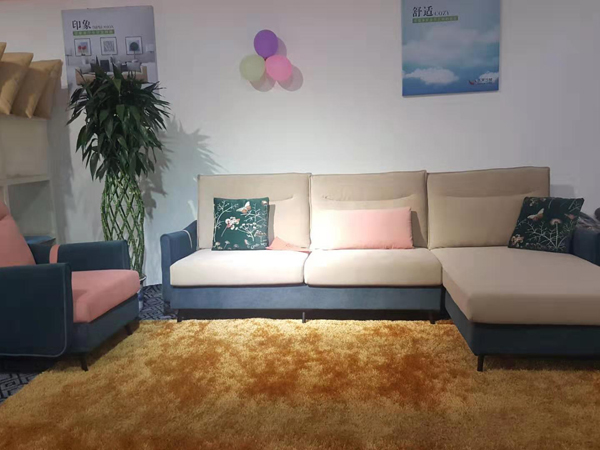 温馨舒适的布艺沙